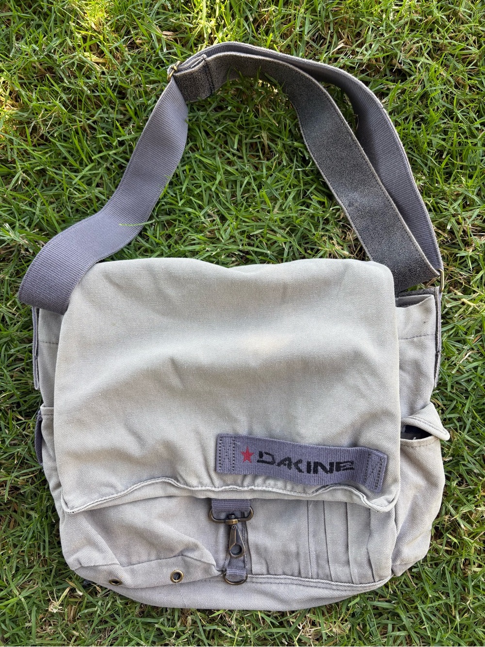 Dakine Light Gray Canvas Messenger Bag with Dark Gray Strap